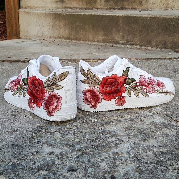 Nike Air Force 1 Low White Rose Embroidery Custom NWT - Picture 5 of 9